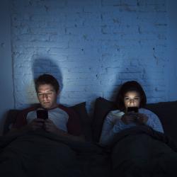 Is Social Media Ruining Relationships? Signs to Look out for